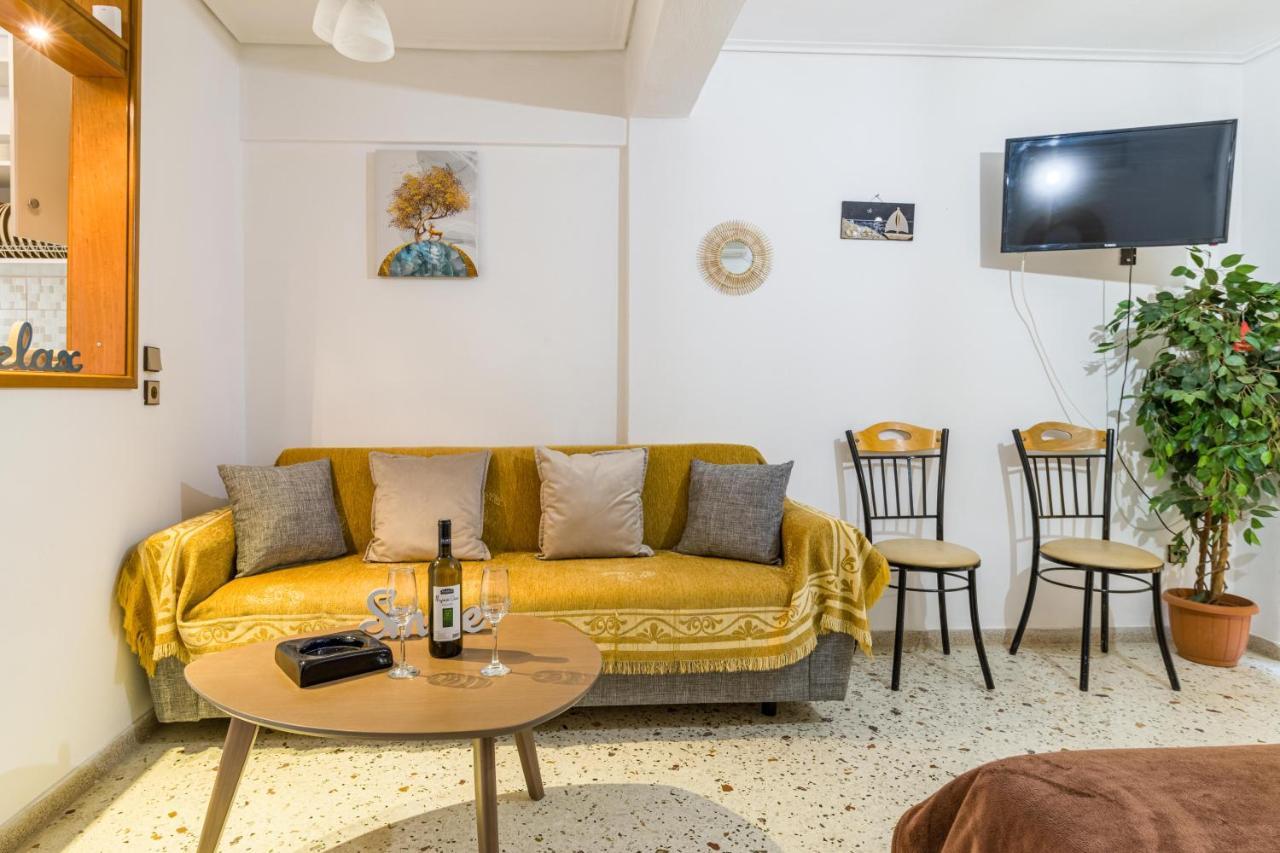 Loutraki Beach & Casino Condo Экстерьер фото